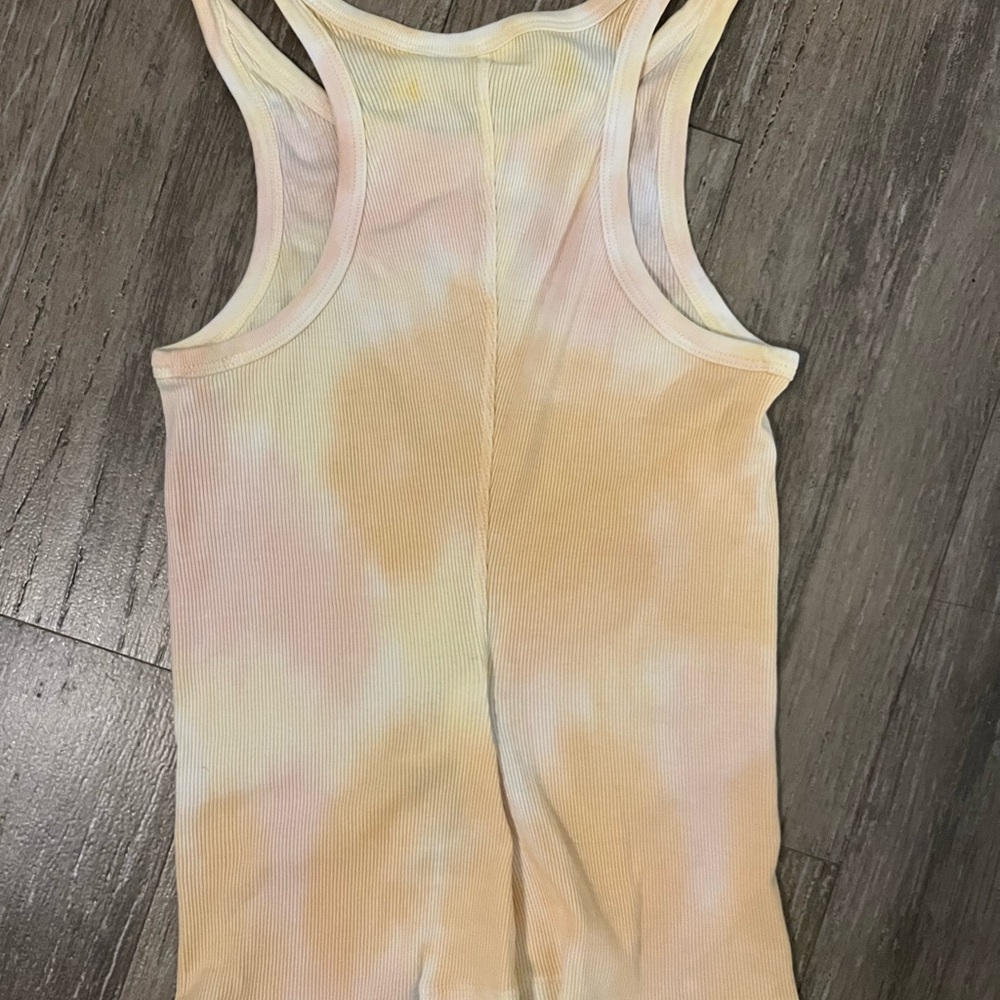 Tank top. - Picture 3 of 3